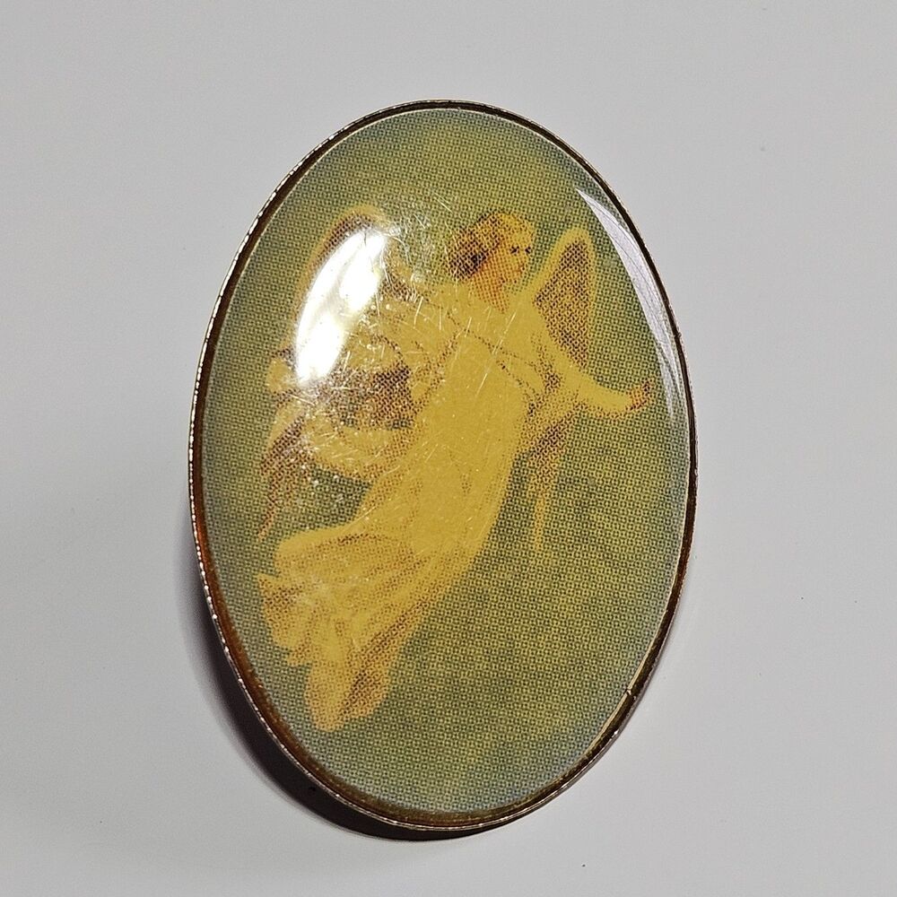 Vintage Gold Tone Guardian Angel Vintage Oval Lapel Hat Pin
